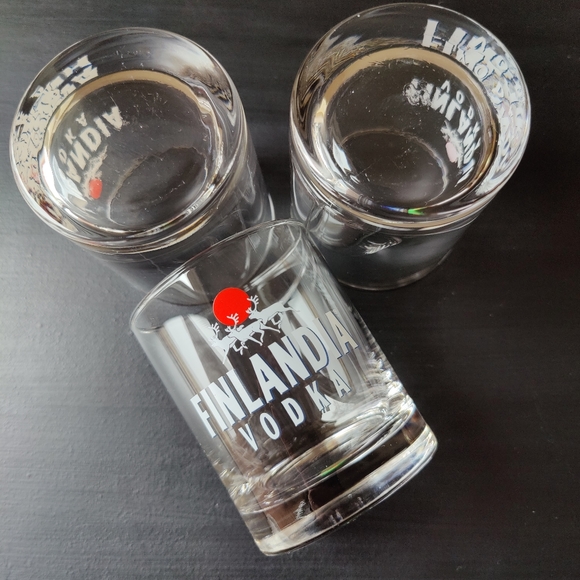 3 lowball Finlandia Vodka lowball vodka glasses | from the 90s 🎁🦌🎄 - Picture 3 of 7